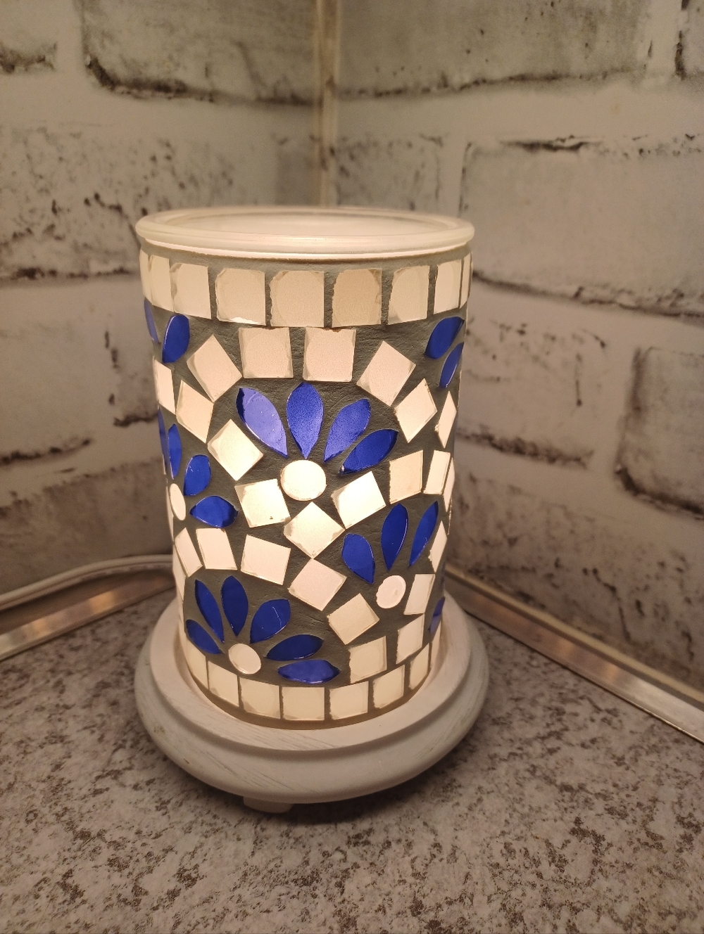 Radiant Blue Tile Shade & WHITE  Base Simmer Pot Wax Warmer Pink Zebra